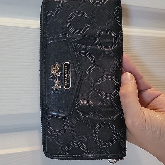 Coach Madison Dotted Black and Silver Zip Around Wallet - Picture 1 of 5